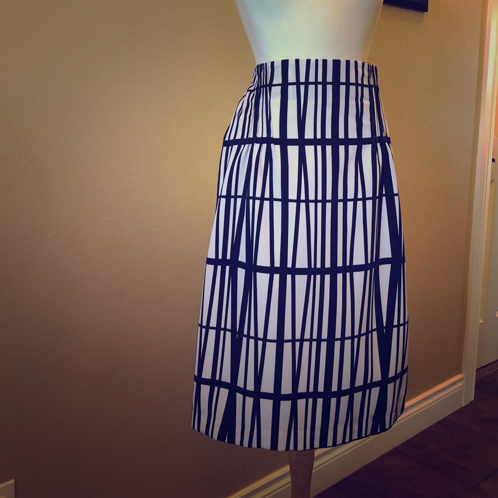 NWT WORTHINGTON Black and white skirt